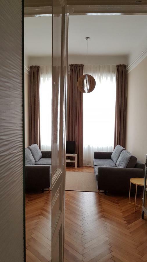 Cbs Apartments Budapest Eksteriør billede